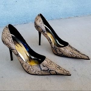 Snake Print Michael Antonio pointy toe Heels